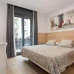 Hostal House